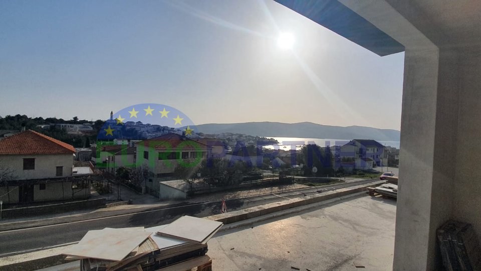Trogir, Stan novogradnja s pogledom na more, 45 m2, prodaja