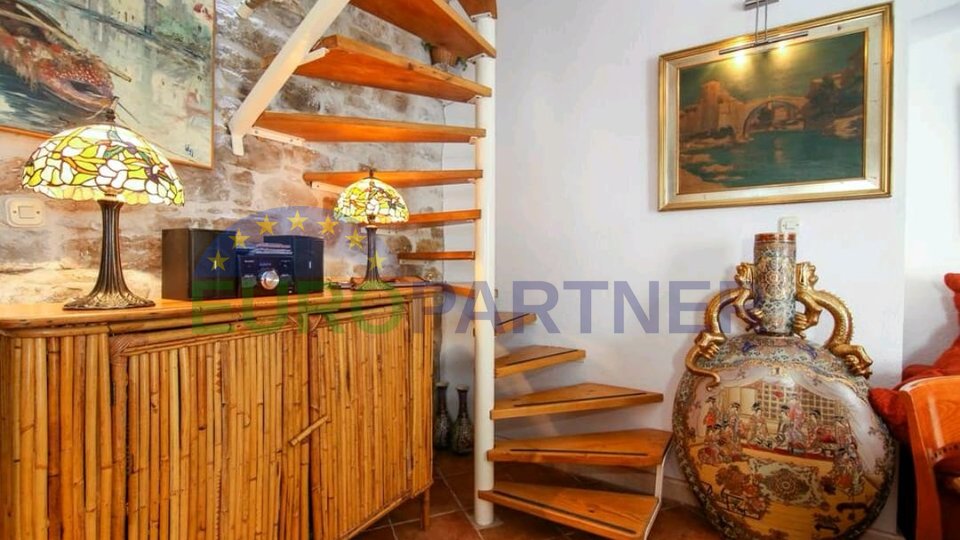 Renovated stone house on 3 floors with terrace