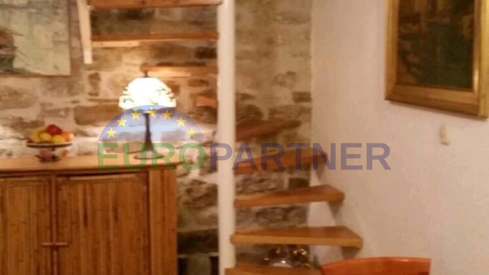 Kastela, Renovated stone house on 3 floors with terrace, for sale