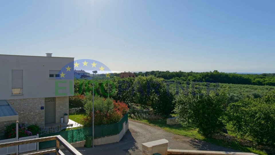 House in Novigrad with sea view