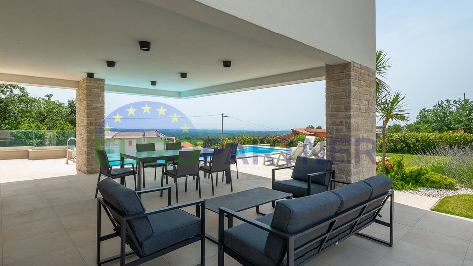 Casa, 300 m2, Vendita, Poreč