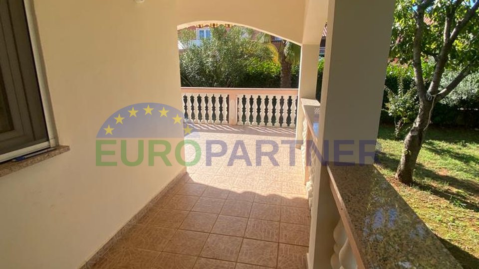 Casa, 150 m2, Vendita, Poreč
