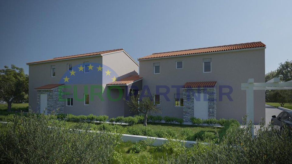 Semi-detached house, newly built with three bedrooms and a swimming pool, near Poreč