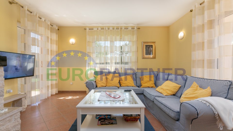 House with swimming pool, in a quiet location, near Poreč