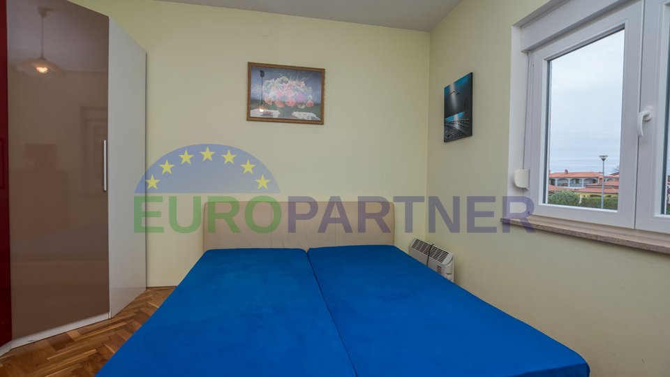 Apartment with a yard and two bedrooms, near Poreč