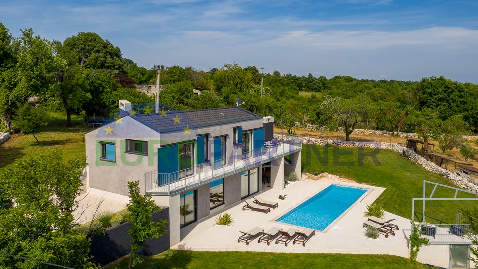 Villa with pool in central Istria