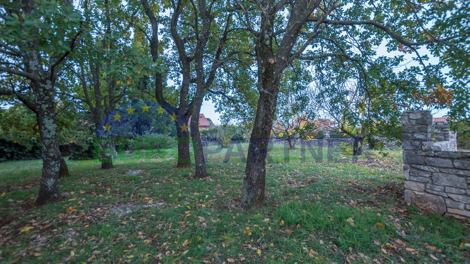 Kuća sa 3 apartmana u neposrednoj blizini Poreča