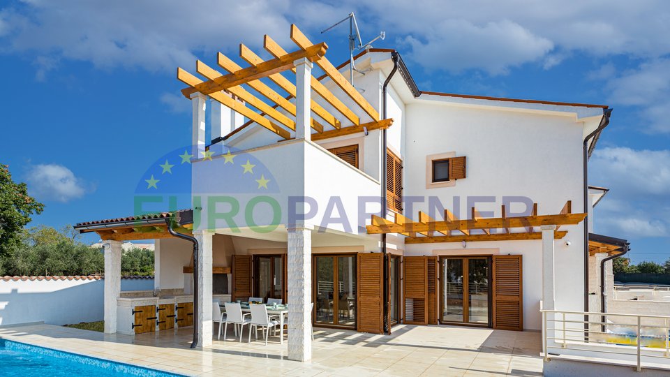 Casa con piscina - Nuova costruzione moderna 171 m2 Kavran, Istria