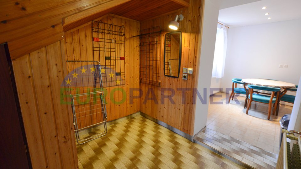 Casa con 2 appartamenti in vendita, Kaštelir