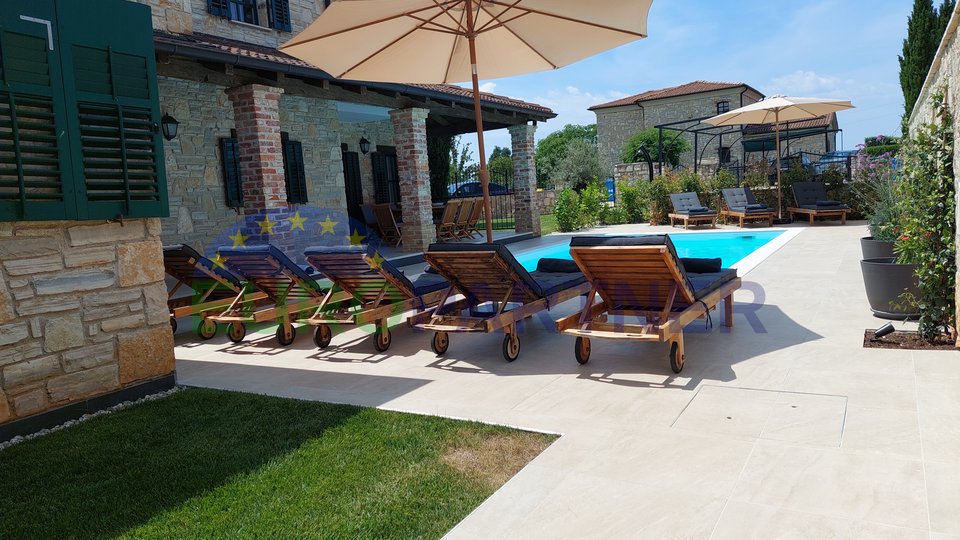 Bella villa rustica con piscina in vendita, Visignano
