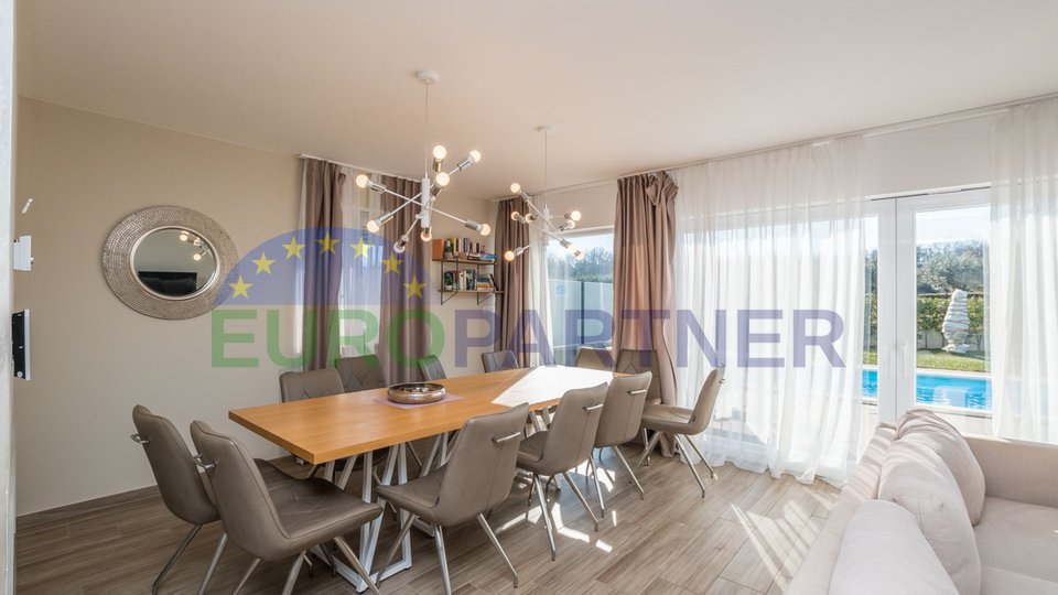 Designer villa with a view of the sea and nature, Poreč, 2 km from the sea