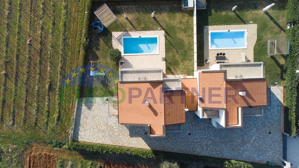 Designer villa with a view of the sea and nature, Poreč, 2 km from the sea