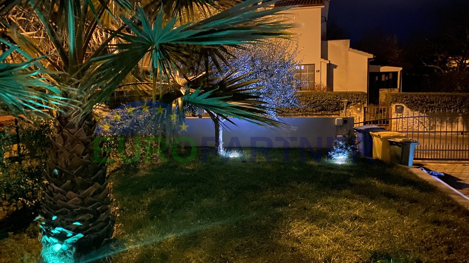 Vendita - Poreč, casa con giardino e 3 camere da letto