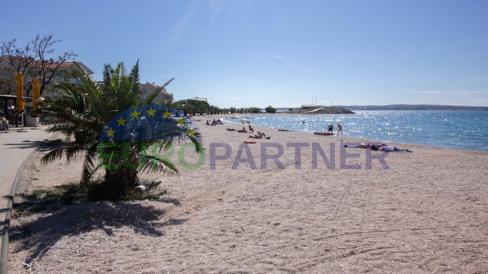 House on the island of Pag in a great location with 3 apartments