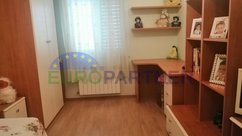 Višnjan area - one-story house with 3 bedrooms and a large garden