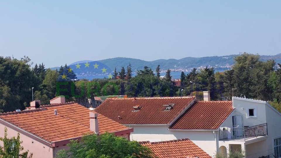 House with three apartments and sea view, attractive location Diklo-Zadar