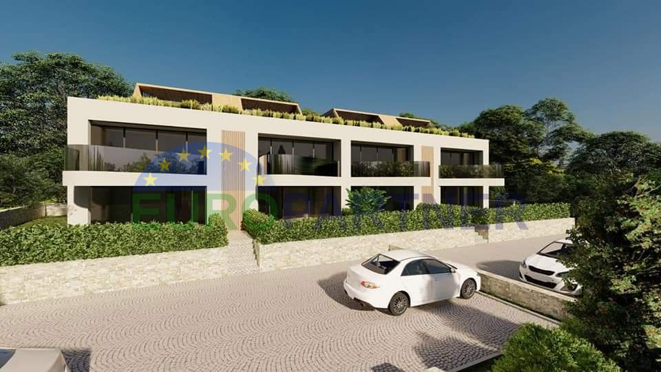 Apartment on the ground floor with a garden, new building, Poreč