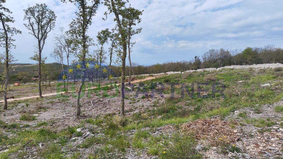 Building land 624 m2, in the vicinity of Rovinj