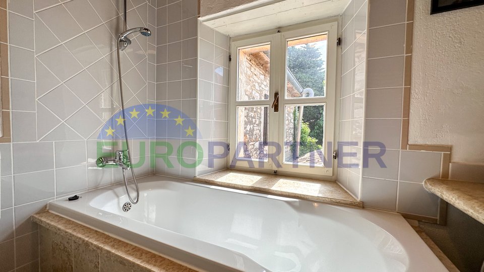 Sale - Tar, Istrian stone house, renovated
