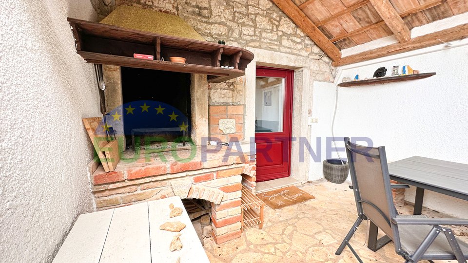 Vendita - Tar, casa in pietra d'Istria, ristrutturata