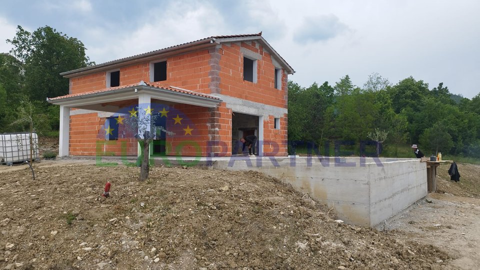 Schönes Haus im Bau in Cerovlje