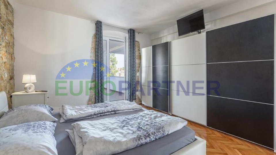 Penthouse with sea view, 50m from the sea, Poreč