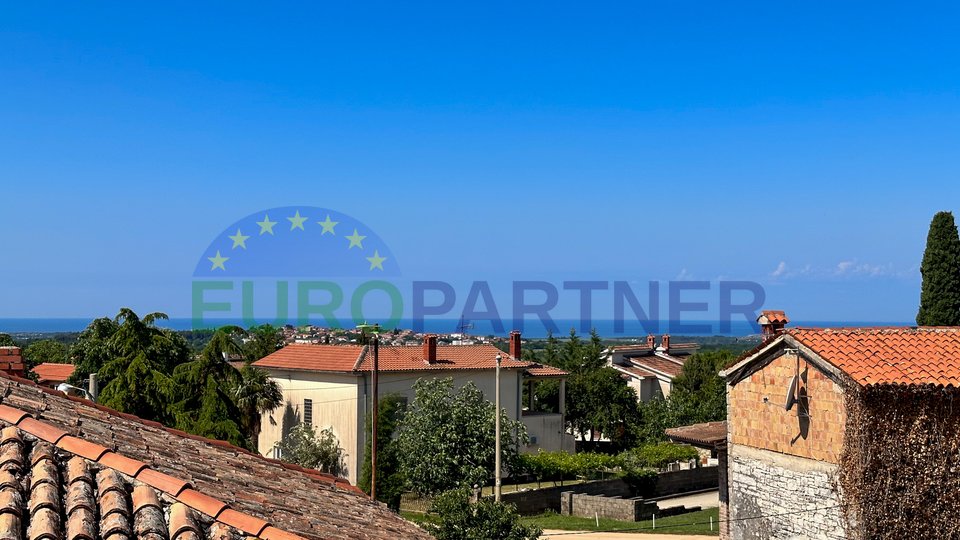 House with 3 apartments, near Poreč, 3 km from the sea