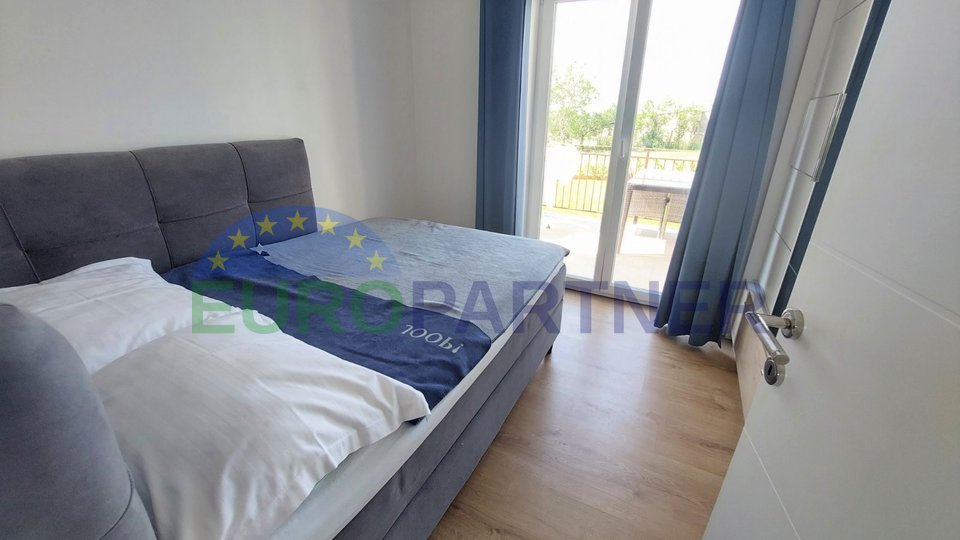 Appartamento con due camere da letto e giardino, Tar-Vabriga