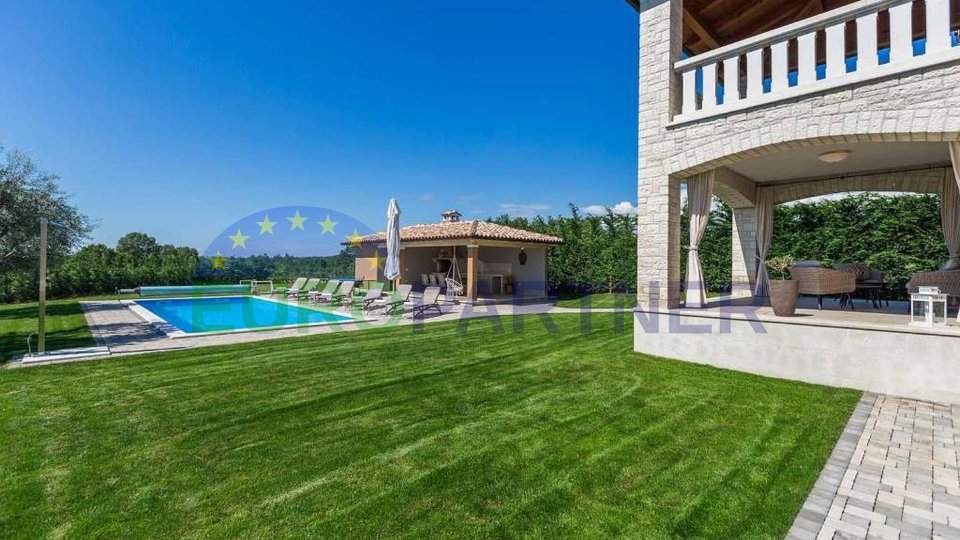Beautiful villa on the edge of the construction zone, Poreč