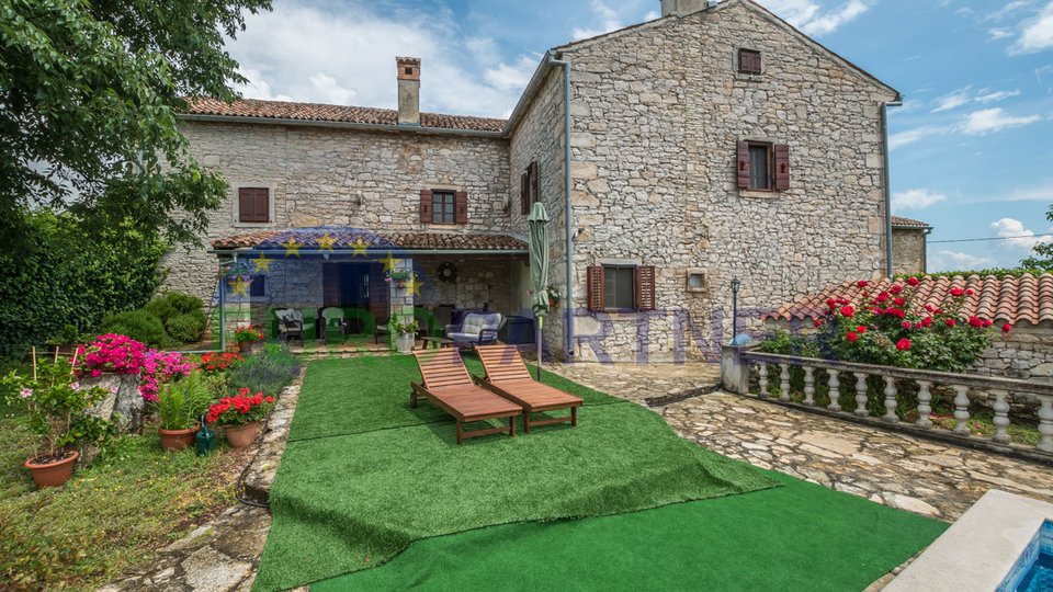 Istria, Marčana: Casa in pietra con piscina e ampio cortile
