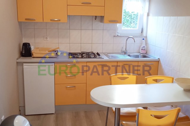 Apartment in a great location with a balcony, Fažana