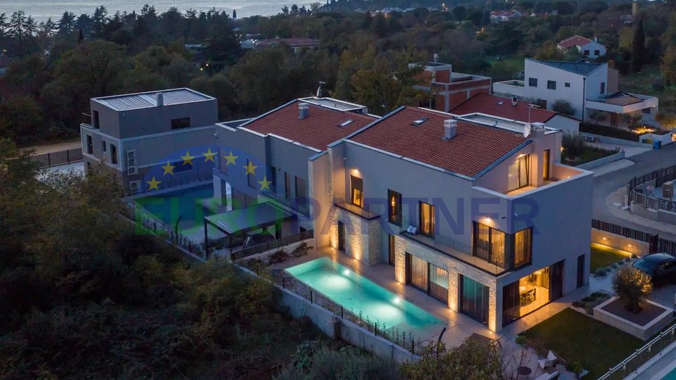 Luxury designer villa 500m from the sea, Poreč