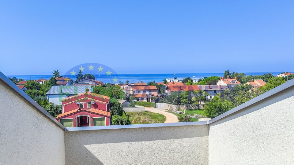 Apartment with sea view, 400 m from the sea