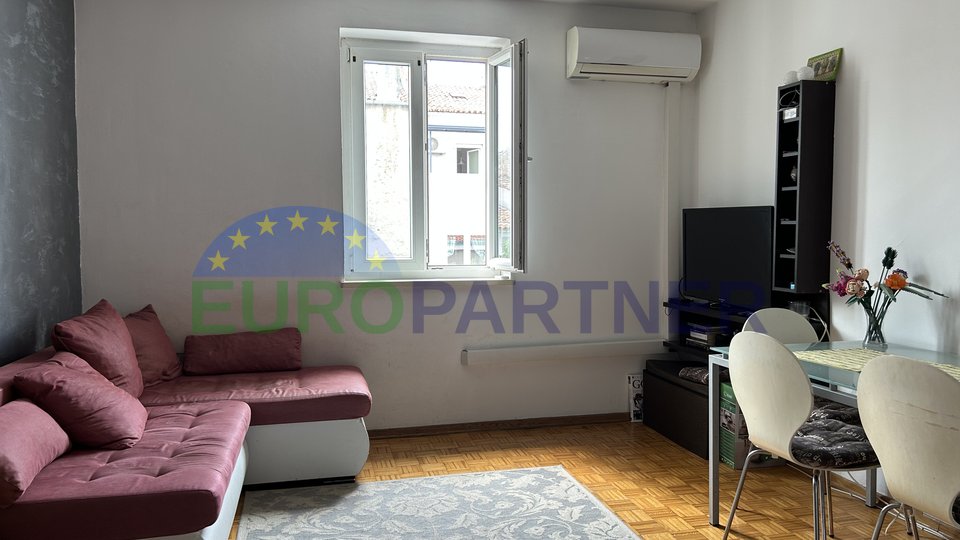STAN U CENTRU POREČA, prilika, 20m od mora