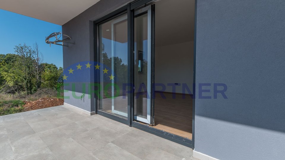 Poreč area, apartment on the first floor 68m2
