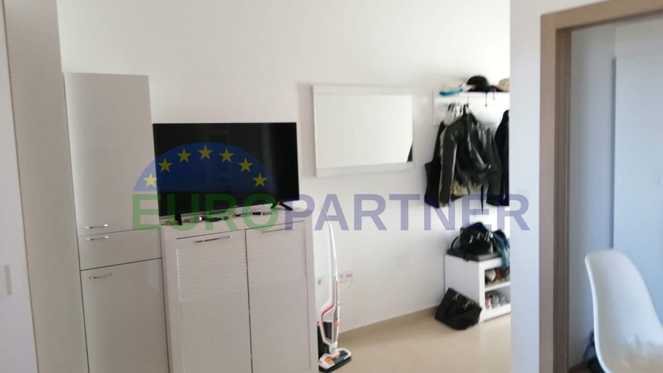 Barbariga, mala kuća s vrtom u blizini mora