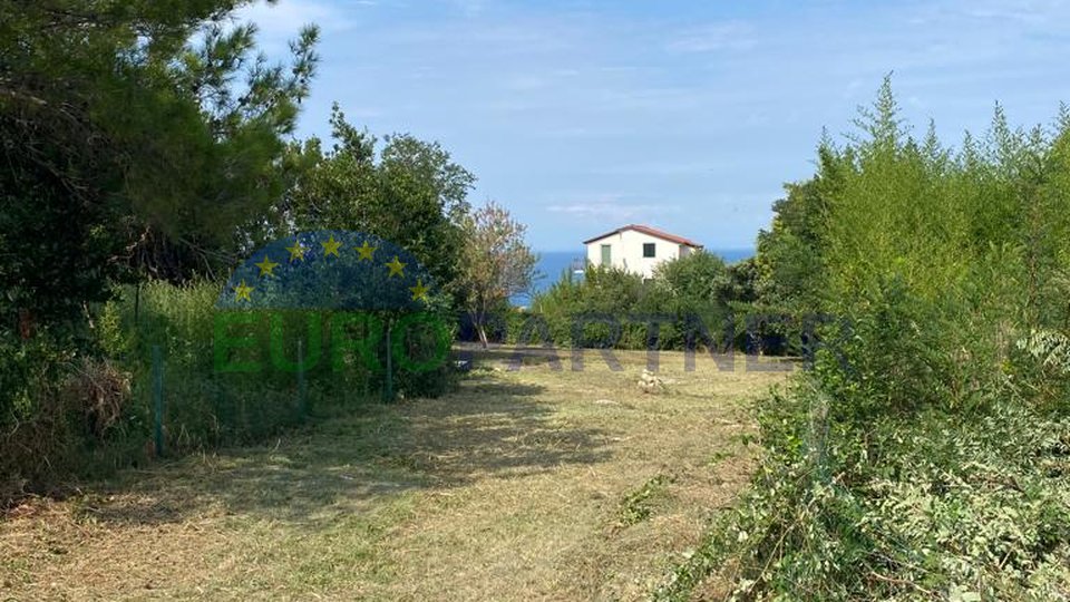 Land in a luxurious location with a view of the sea, Savudrija