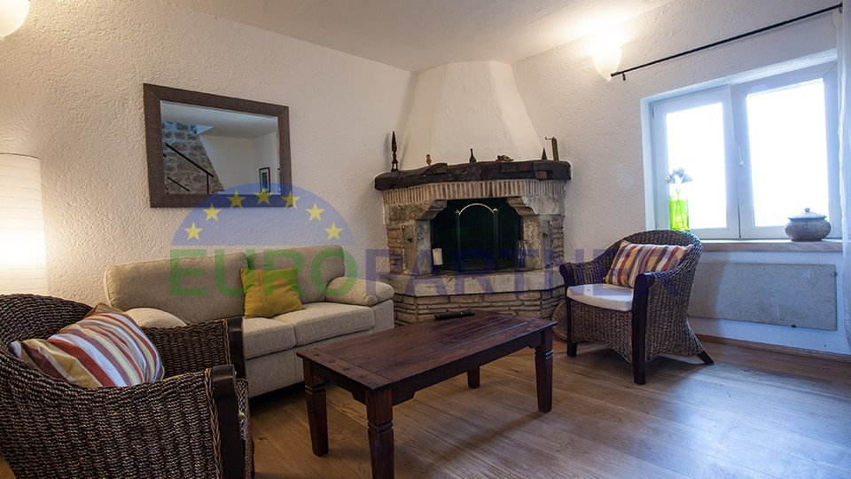 U okolici Poreča, autohtona Istarska kamena kuća + gostinjska kućica