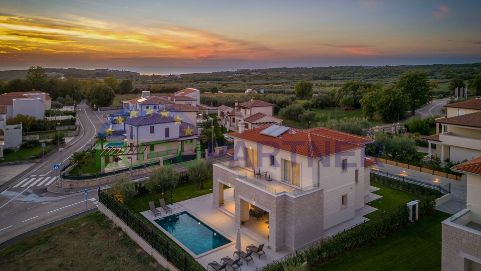 Luxuriöse Villa mit bezauberndem Blick auf das Meer und die Stadt Vabriga