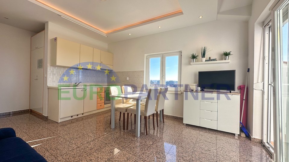 Apartment with SEA view, 500m from the beach, Poreč