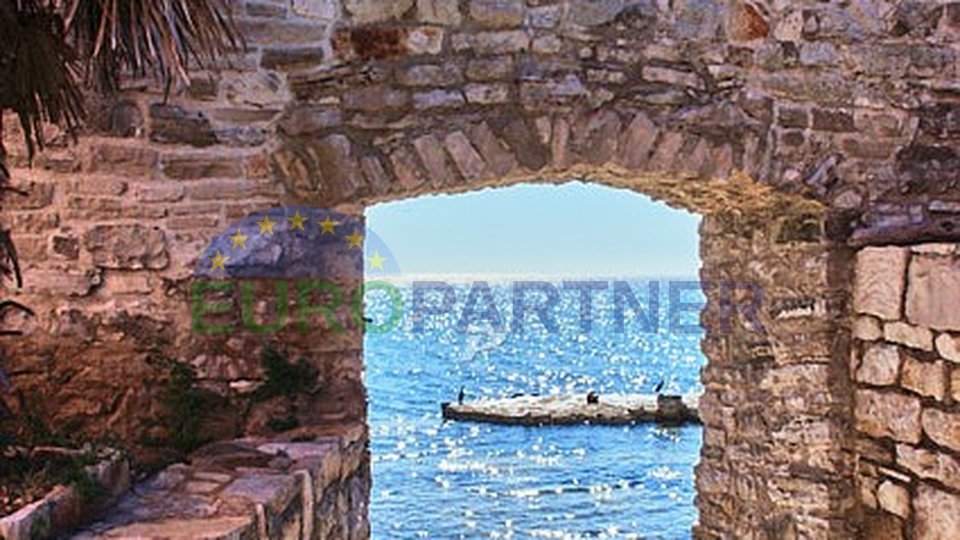 Eine einmalige Gelegenheit! Eine Wohnung innerhalb der Mauern von Novigrad mit Blick auf das Meer