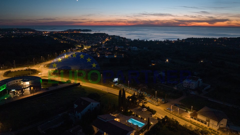 A beautiful villa with three luxurious apartments not far from the sea in Poreč