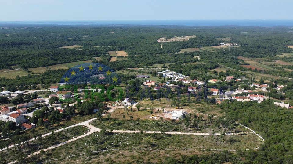 Grundstück mit Panoramablick auf das Meer, in der Nähe von Rovinj