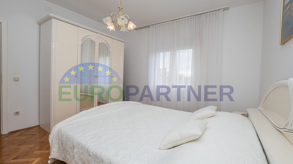 Apartment on the ground floor with a garden, Poreč, 2.5 km from the center and the sea!