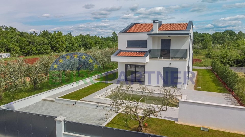 Poreč 5km, new villa with pool, modern design