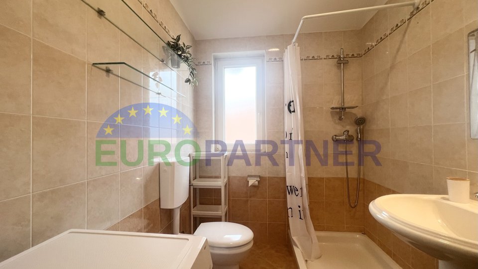 Istria, Novigrad, beautiful apartment on the second floor of a smaller residential building