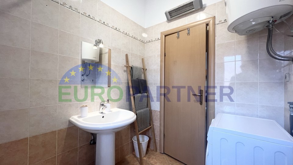 Istria, Novigrad, beautiful apartment on the second floor of a smaller residential building