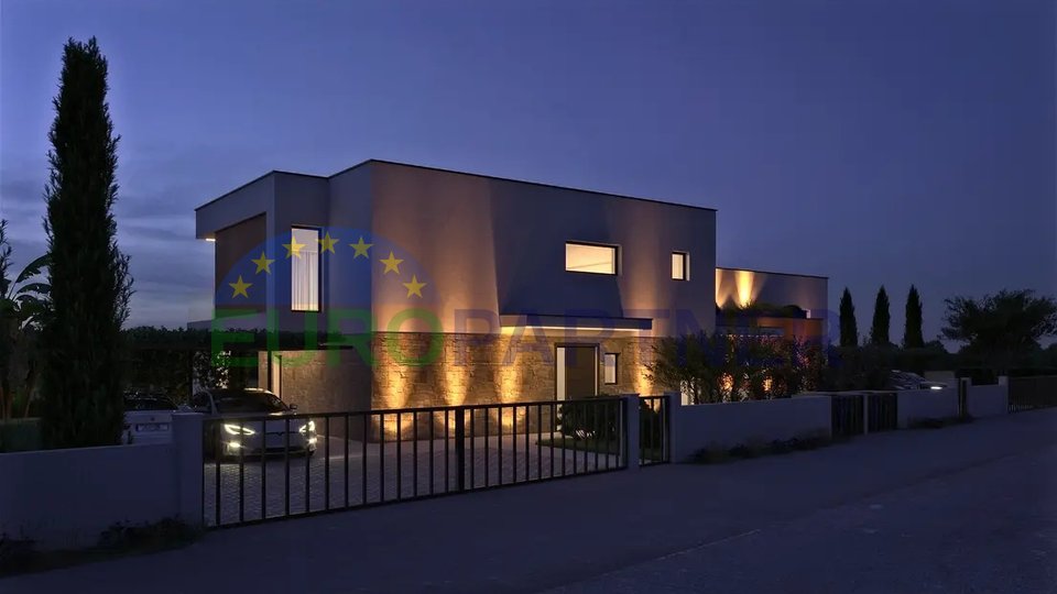 Zona Parenzo, bellissima villa dal design moderno!