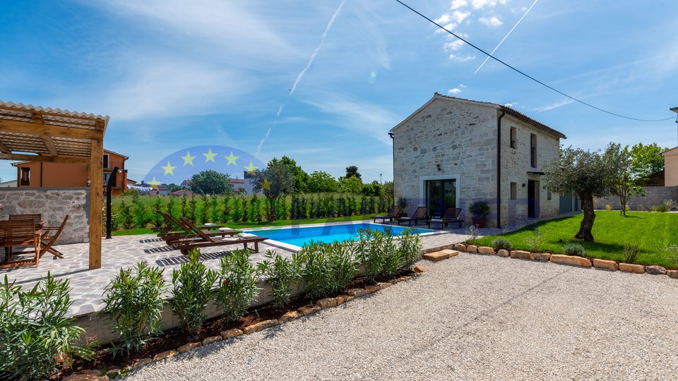Stone villa with swimming pool, Poreč area