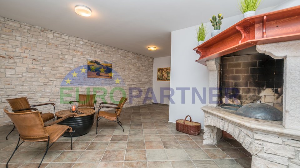 AGENCY EXCLUSIVE - New stone villa with swimming pool surrounded by nature, Višnjan